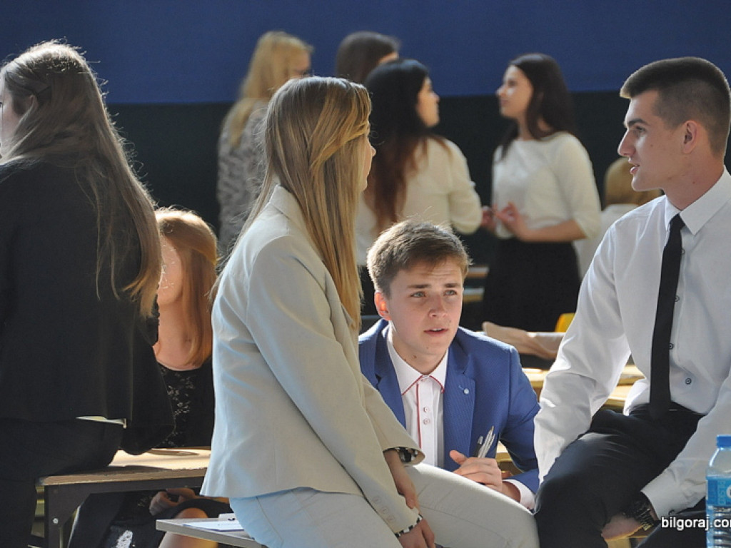 Ruszyły tegoroczne matury. Dziś język polski (FOTO)