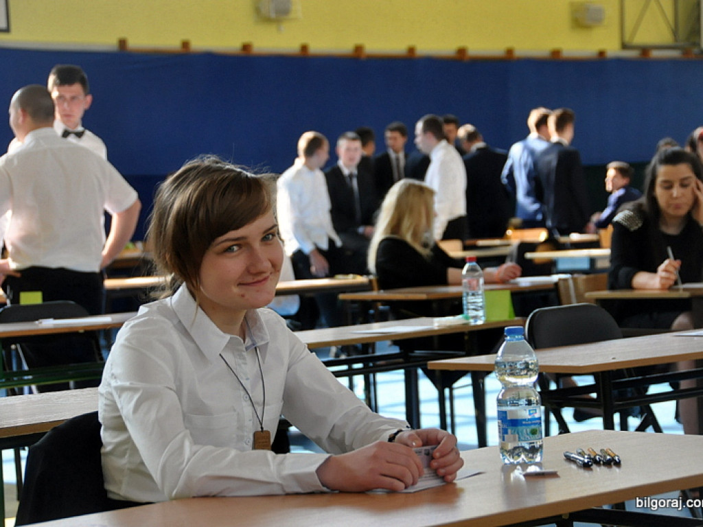 Ruszyły tegoroczne matury. Dziś język polski (FOTO)