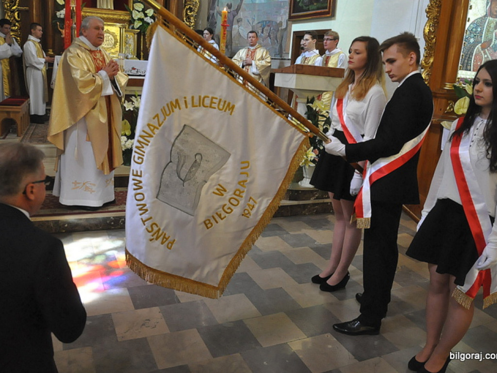 Replika sztandaru dla ZSO w Biłgoraju (FOTO)