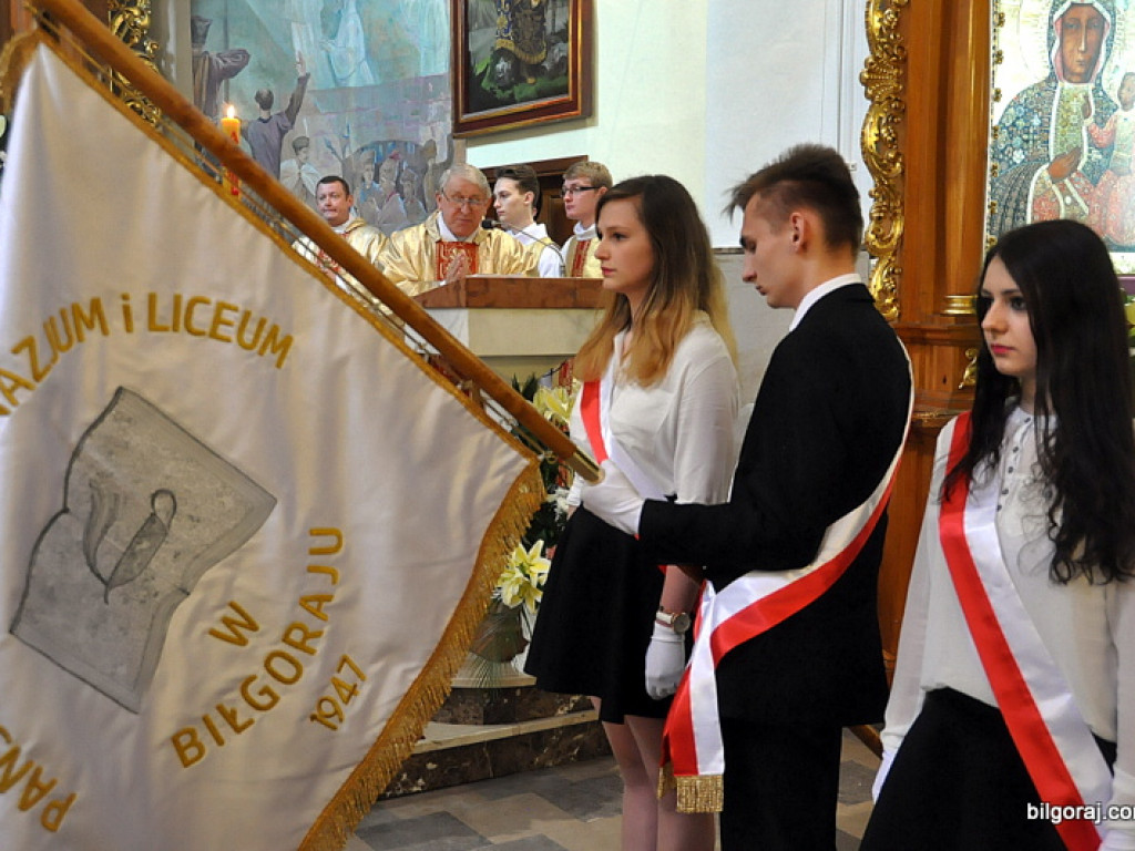 Replika sztandaru dla ZSO w Biłgoraju (FOTO)