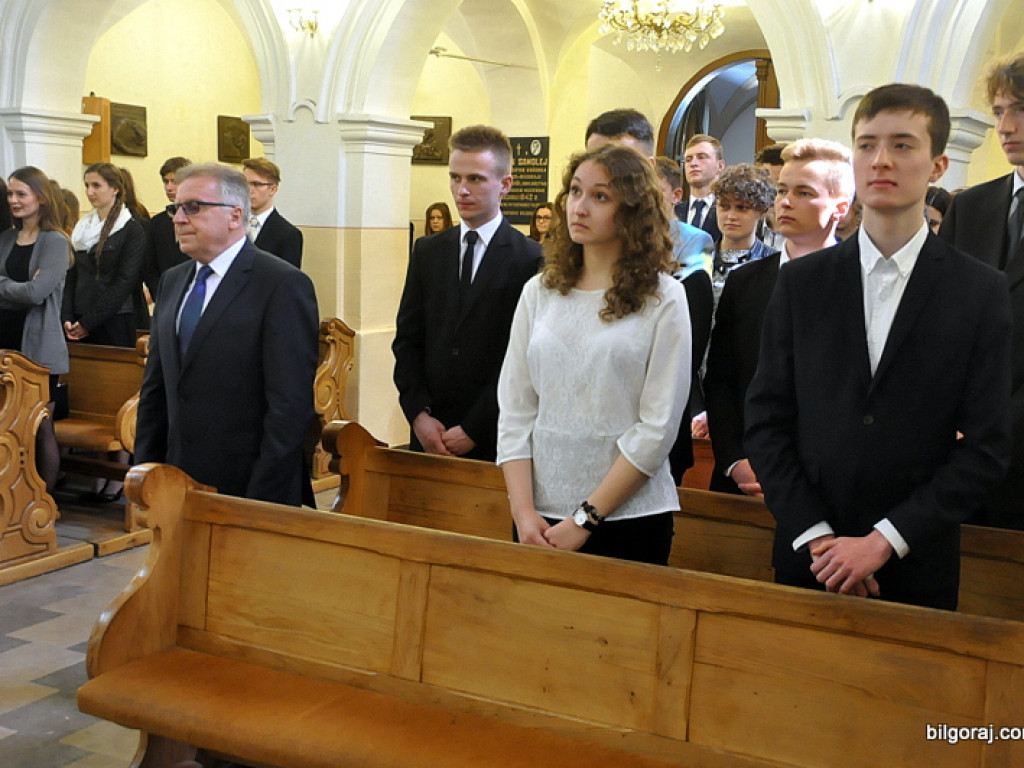 Replika sztandaru dla ZSO w Biłgoraju (FOTO)