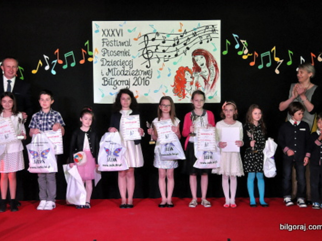 XXXVI Powiatowego Festiwal Piosenki Dziecięcej i Młodzieżowej (FOTO)