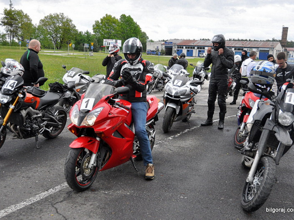 W Biłgoraju ruszyły specjalistyczne szkolenia dla motocyklistów (FOTO)