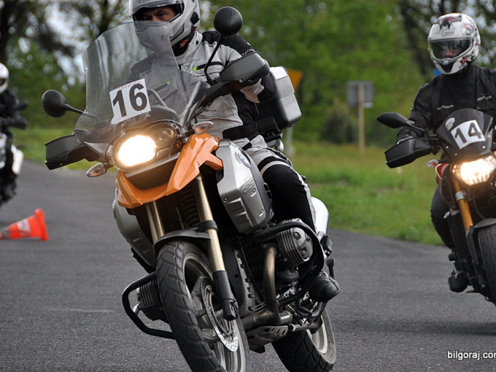 W Biłgoraju ruszyły specjalistyczne szkolenia dla motocyklistów (FOTO)