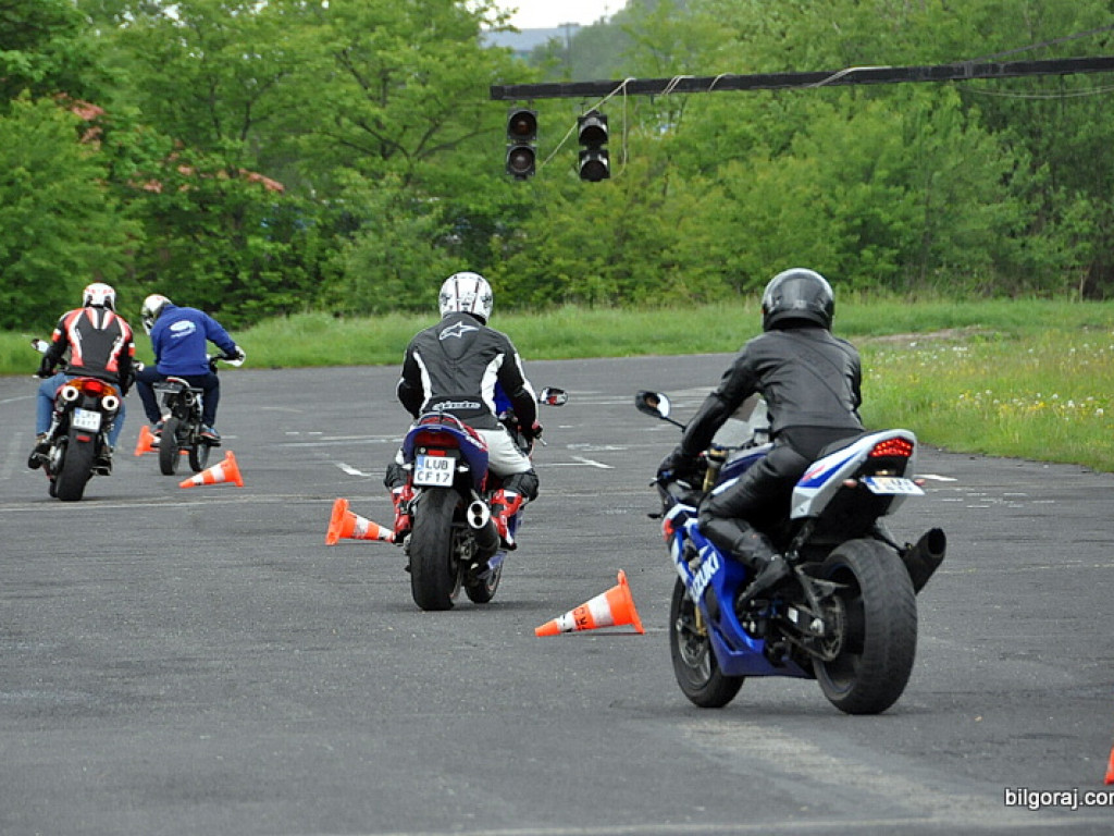 W Biłgoraju ruszyły specjalistyczne szkolenia dla motocyklistów (FOTO)