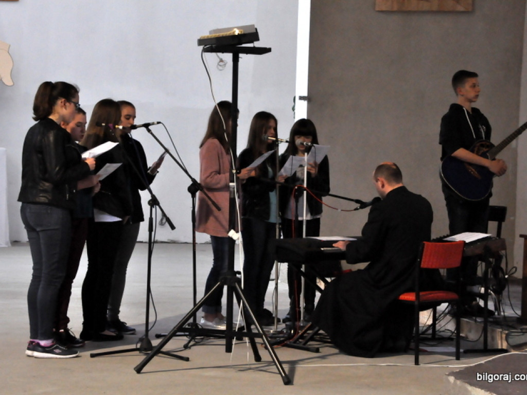 Czuwania przed Zesłaniem Ducha Świetego (FOTO)