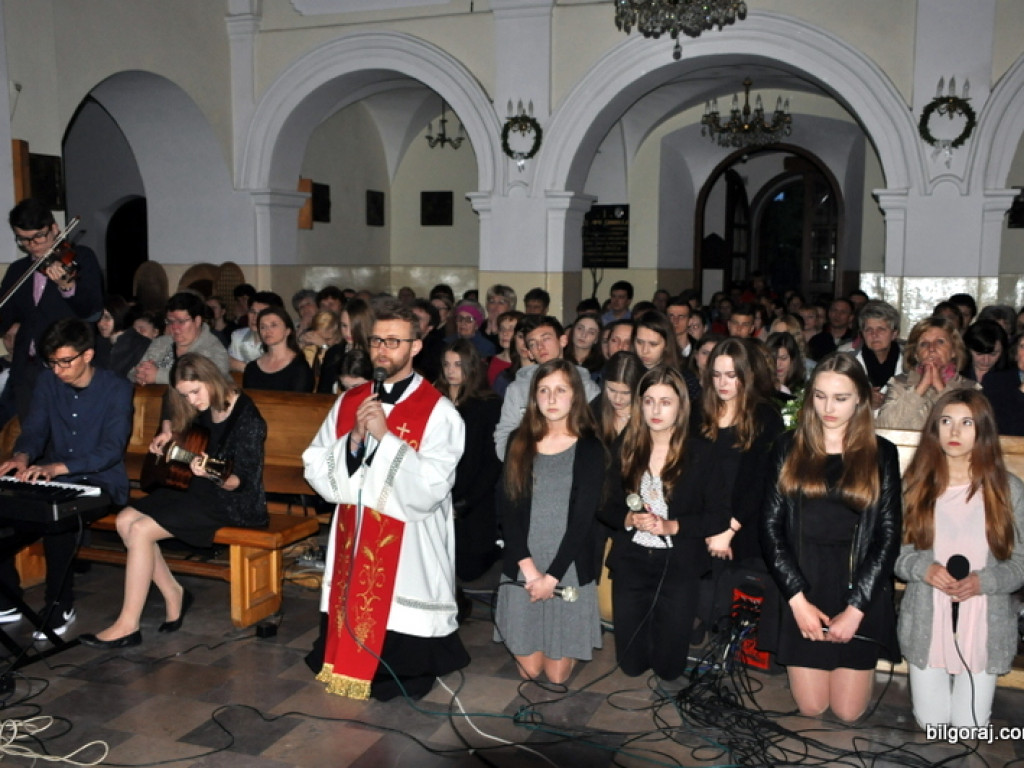 Czuwania przed Zesłaniem Ducha Świetego (FOTO)