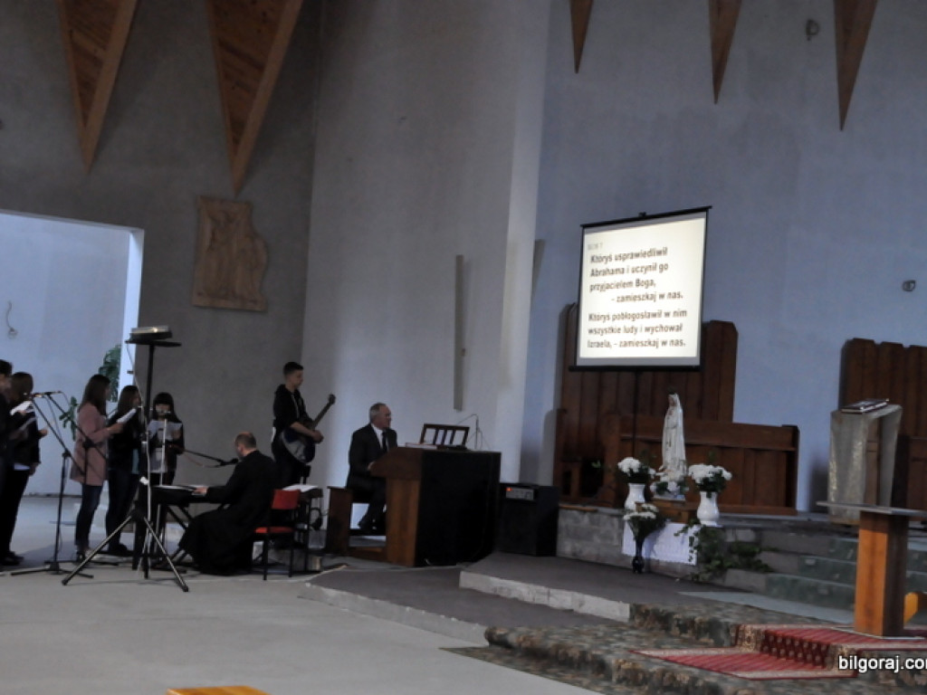 Czuwania przed Zesłaniem Ducha Świetego (FOTO)