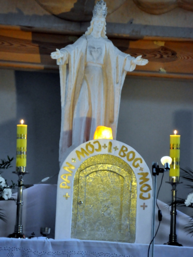 Czuwania przed Zesłaniem Ducha Świetego (FOTO)