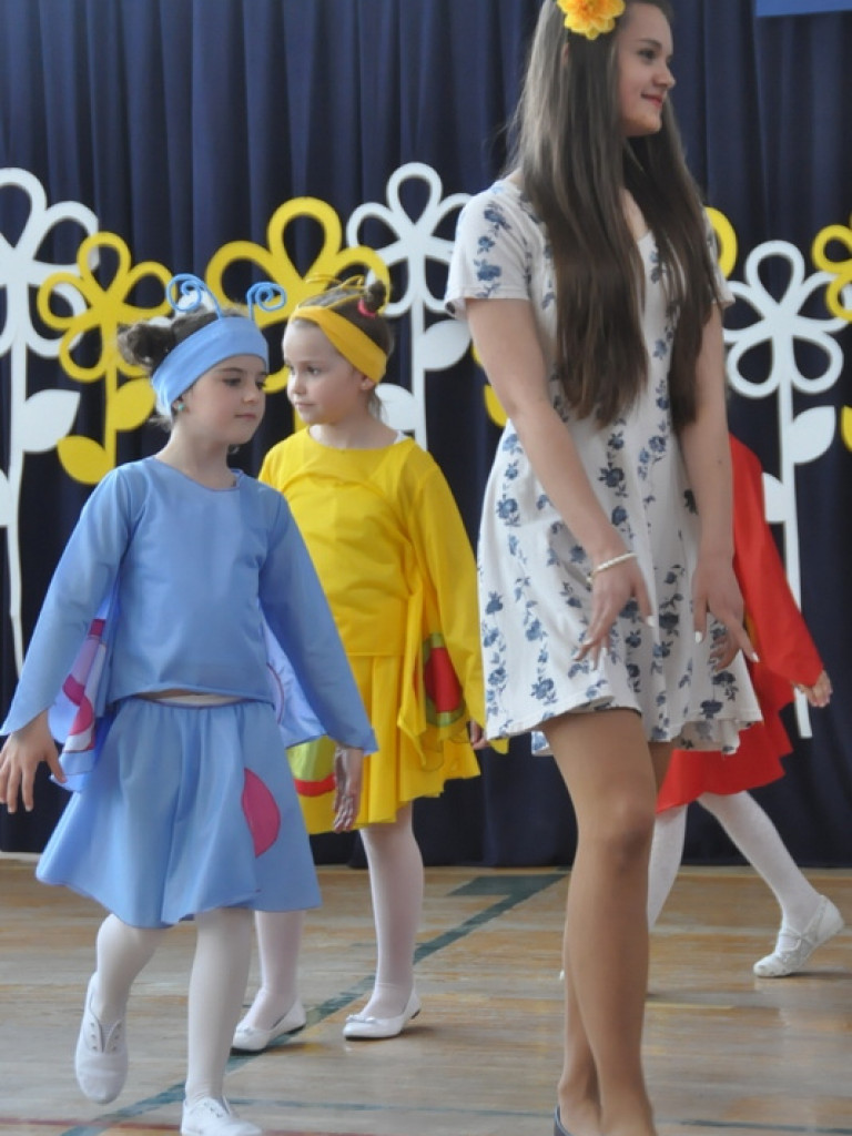 Uroczystości parafialno - szkolne w Tereszpolu (FOTO)