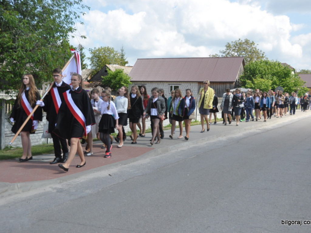 Uroczystości parafialno - szkolne w Tereszpolu (FOTO)