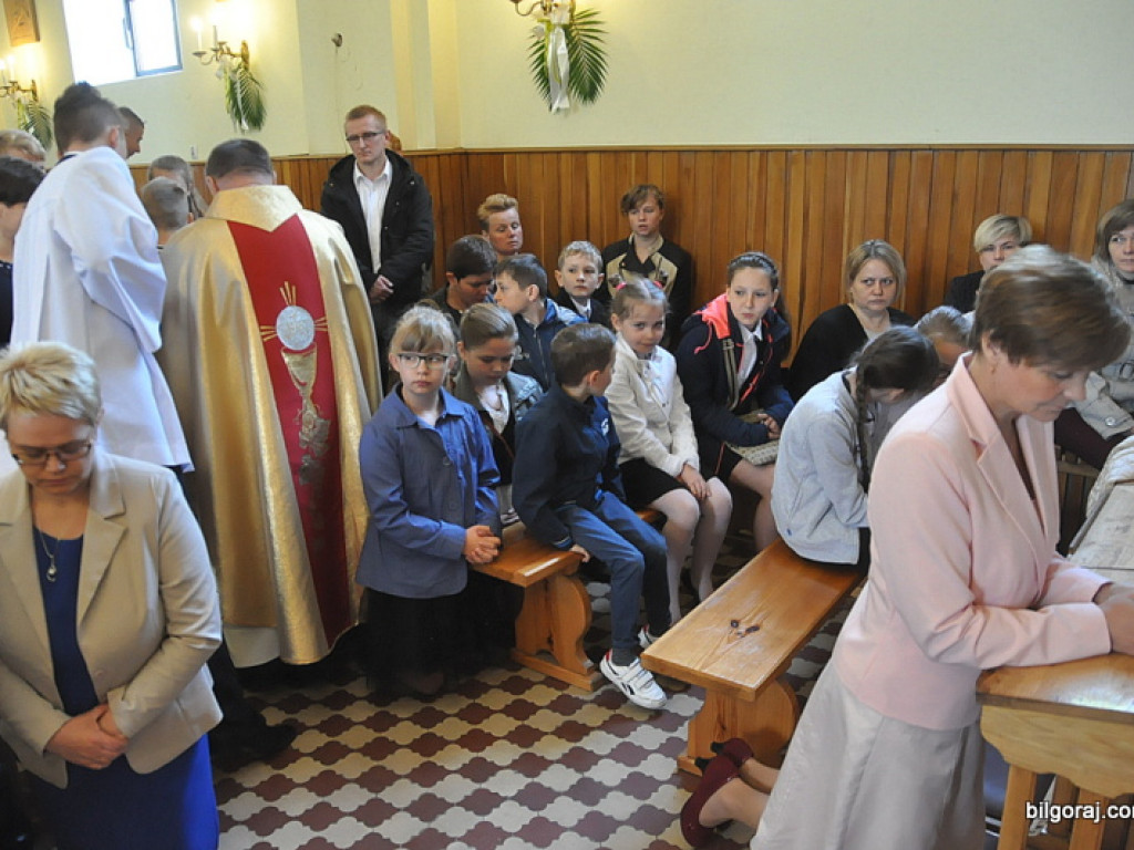Uroczystości parafialno - szkolne w Tereszpolu (FOTO)