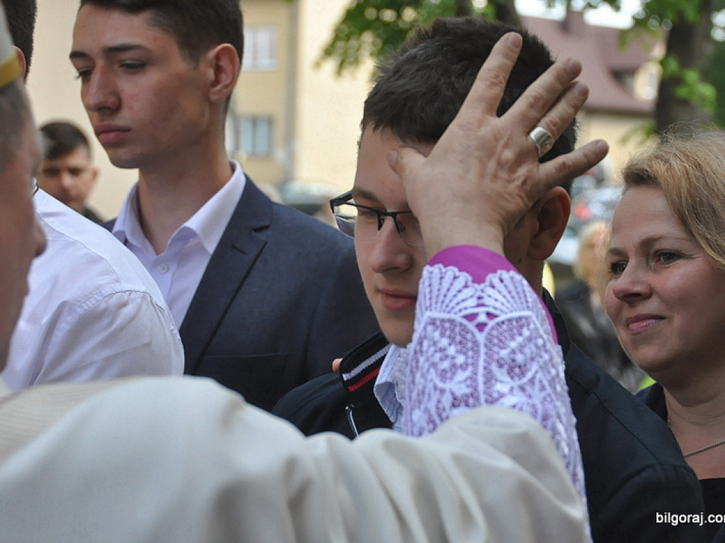 Uroczystości parafialno - szkolne w Tereszpolu (FOTO)