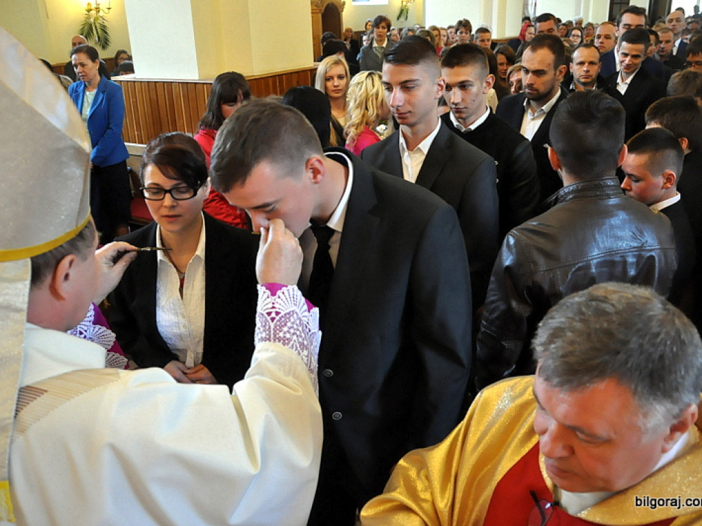 Uroczystości parafialno - szkolne w Tereszpolu (FOTO)