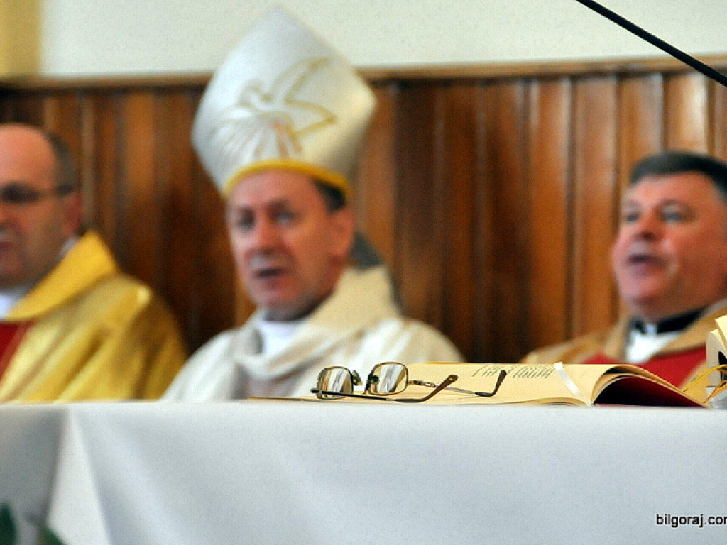 Uroczystości parafialno - szkolne w Tereszpolu (FOTO)