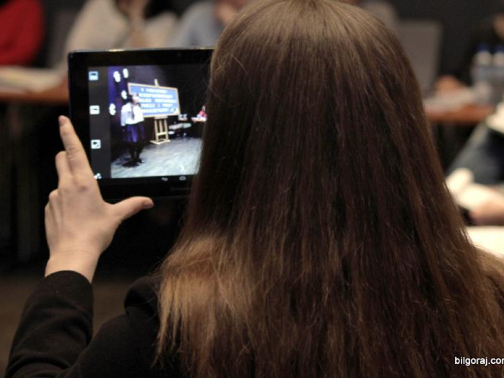 Powiatowy Międzygimnazjalny Konkurs Recytatorski Poezji i Prozy Obcojęzycznej (FOTO, WYNIKI)