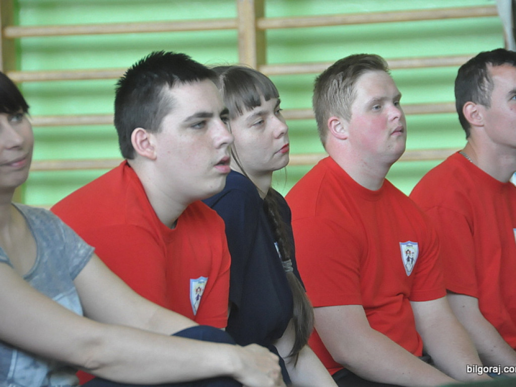 Emerytowani nauczyciele na spotkaniu z młodzieżą w Zespole Szkolno - Rewalidacyjnym w Biłgoraju (FOTO)