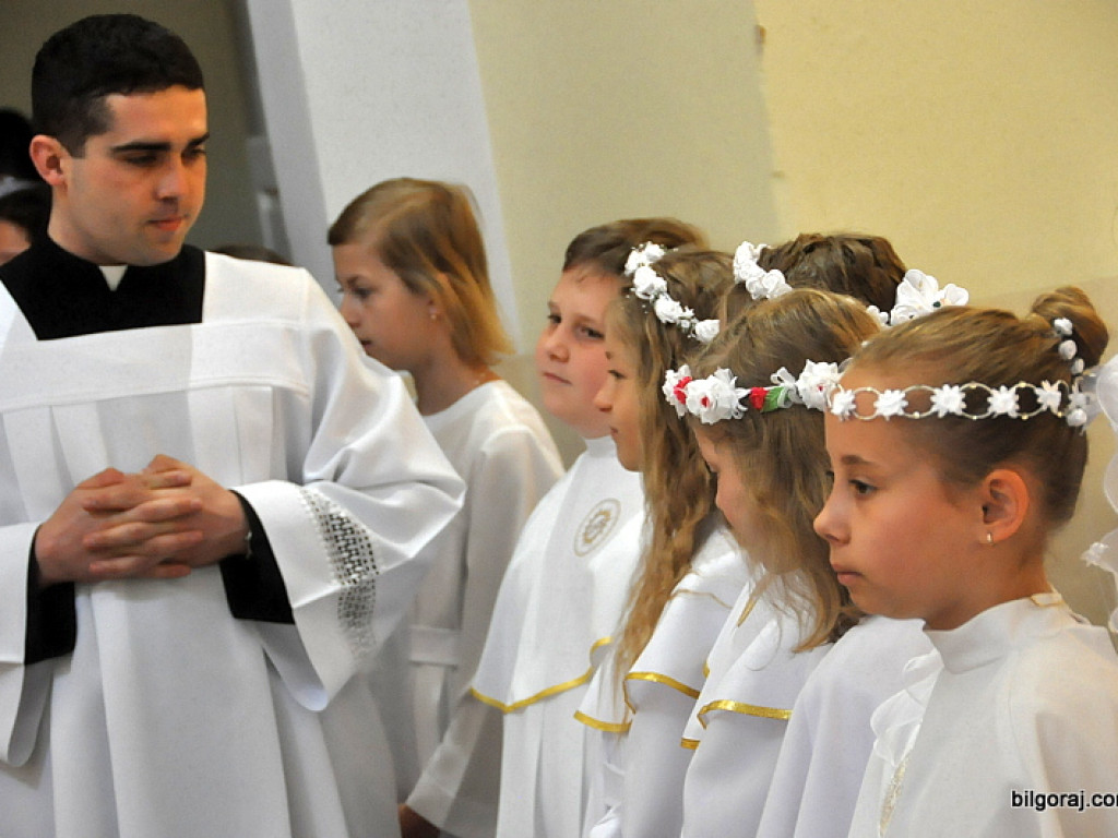 Boże Ciało: Procesje eucharystyczne na ulicach miast (FOTO, VIDEO)