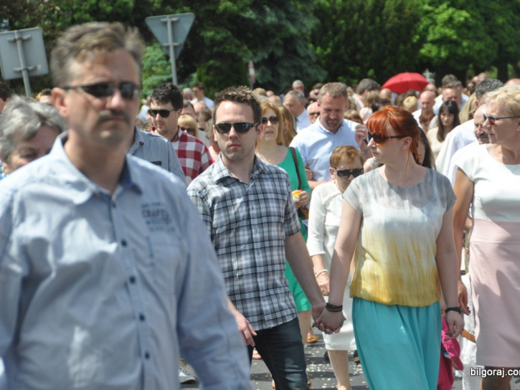Boże Ciało: Procesje eucharystyczne na ulicach miast (FOTO, VIDEO)