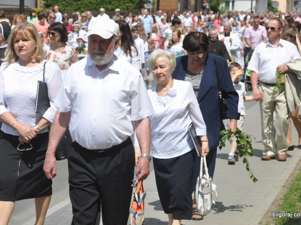 Boże Ciało: Procesje eucharystyczne na ulicach miast (FOTO, VIDEO)