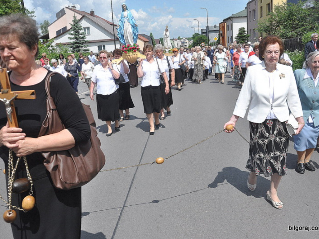 Boże Ciało: Procesje eucharystyczne na ulicach miast (FOTO, VIDEO)
