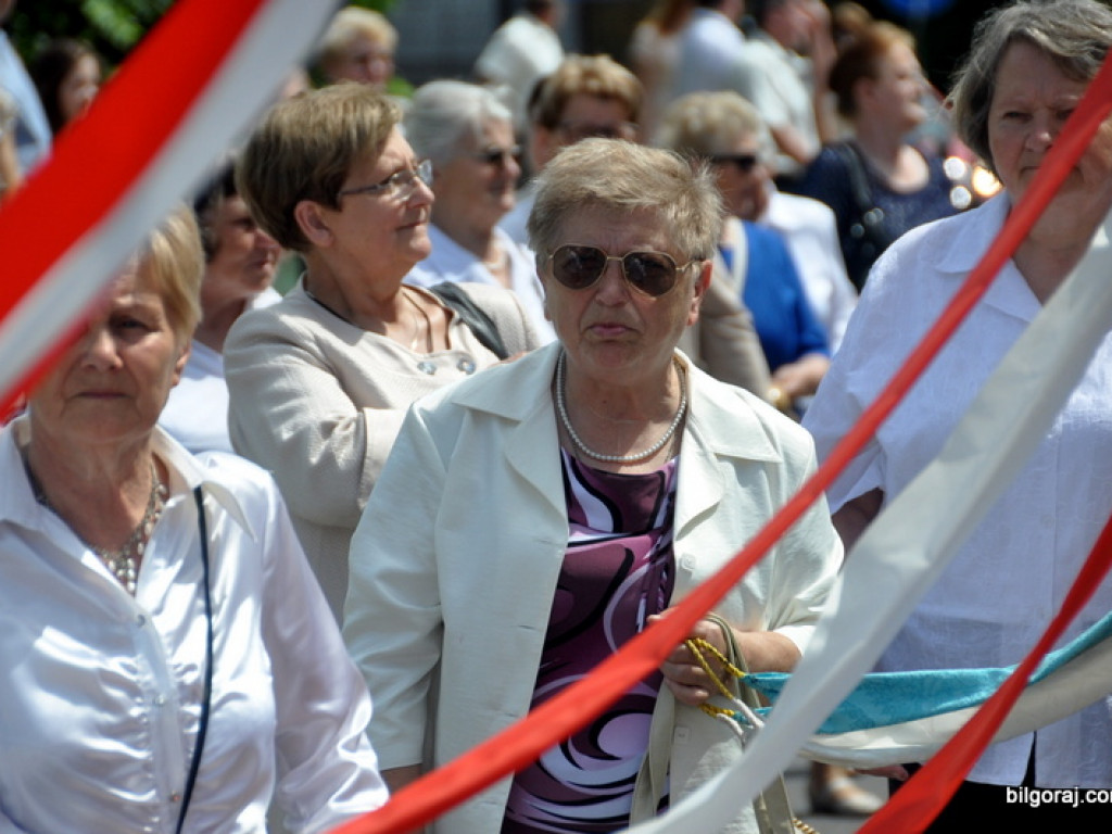Boże Ciało: Procesje eucharystyczne na ulicach miast (FOTO, VIDEO)