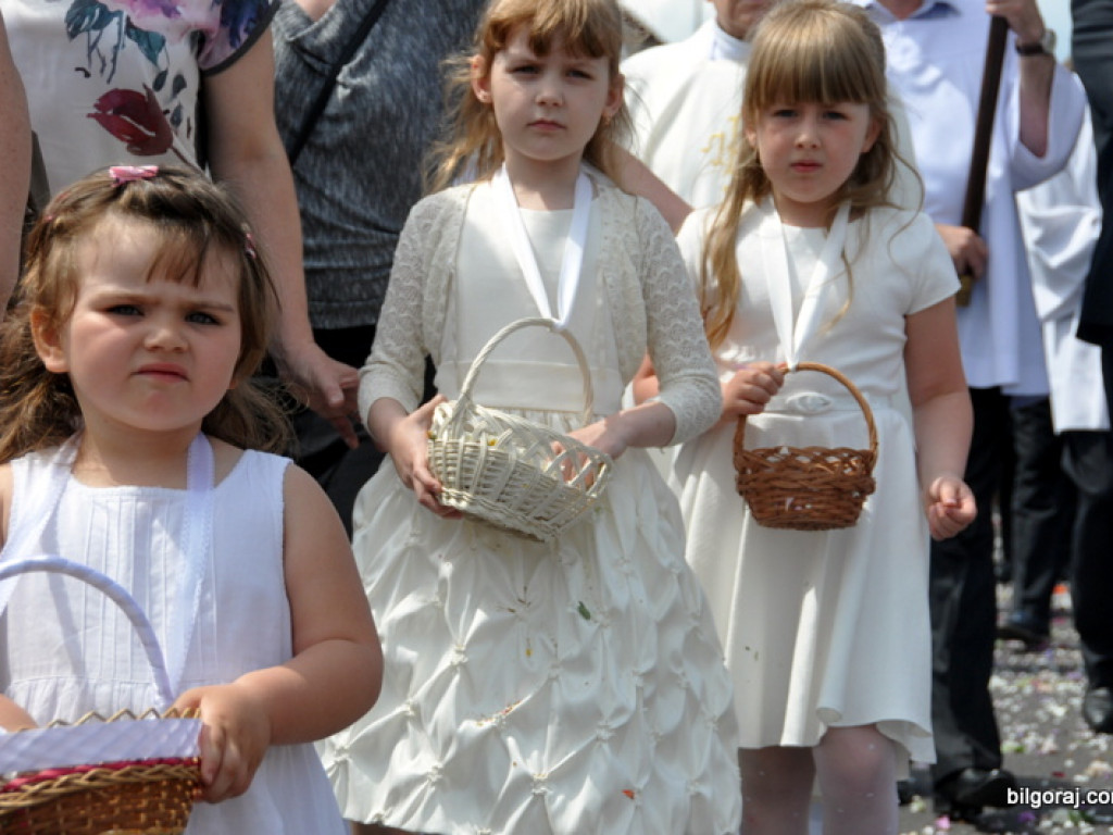 Boże Ciało: Procesje eucharystyczne na ulicach miast (FOTO, VIDEO)