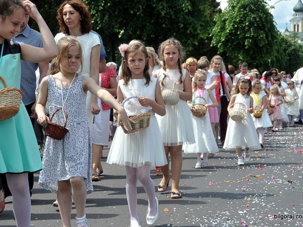 Boże Ciało: Procesje eucharystyczne na ulicach miast (FOTO, VIDEO)