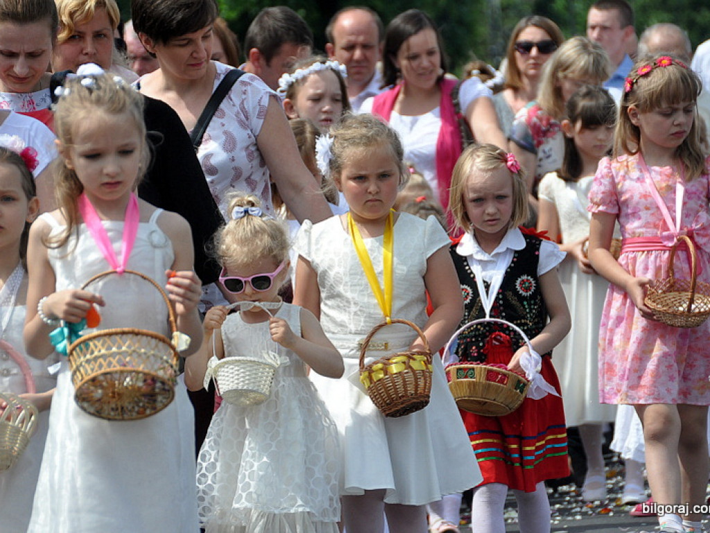 Boże Ciało: Procesje eucharystyczne na ulicach miast (FOTO, VIDEO)