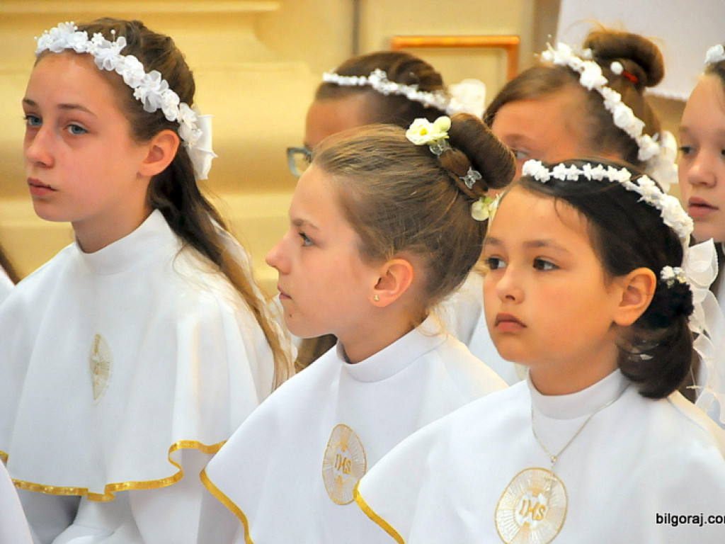 Boże Ciało: Procesje eucharystyczne na ulicach miast (FOTO, VIDEO)
