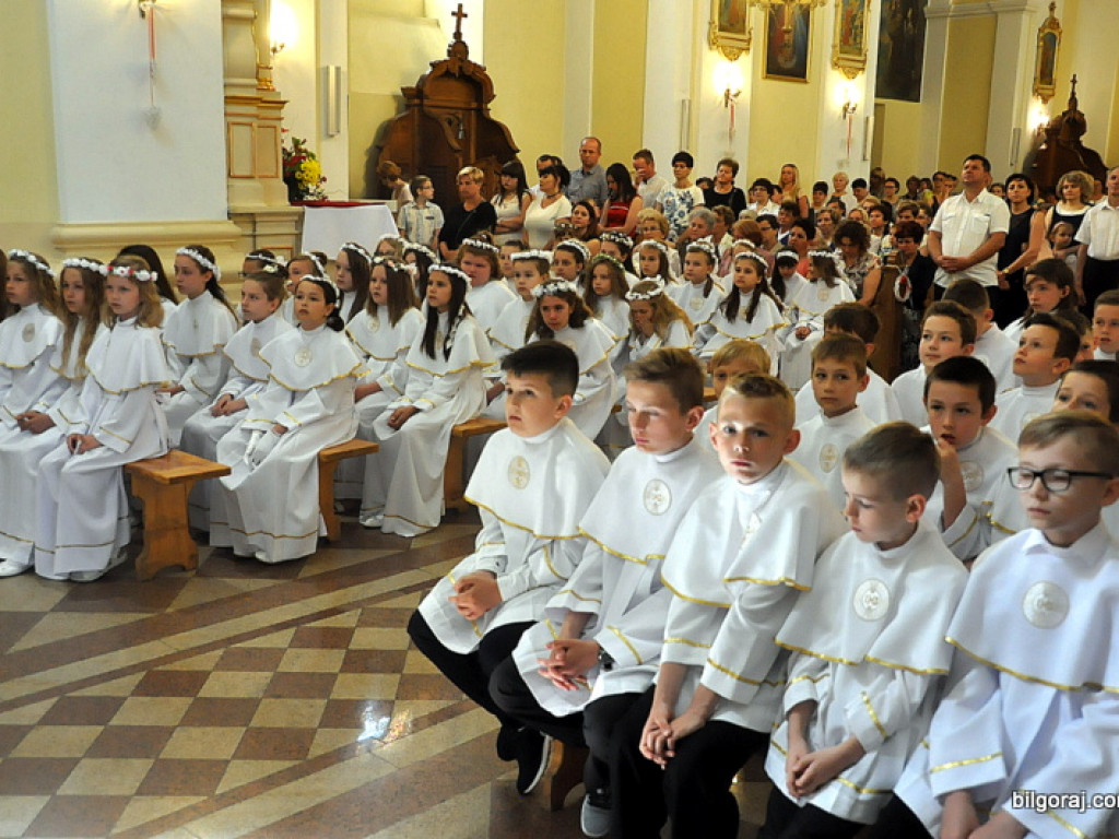 Boże Ciało: Procesje eucharystyczne na ulicach miast (FOTO, VIDEO)