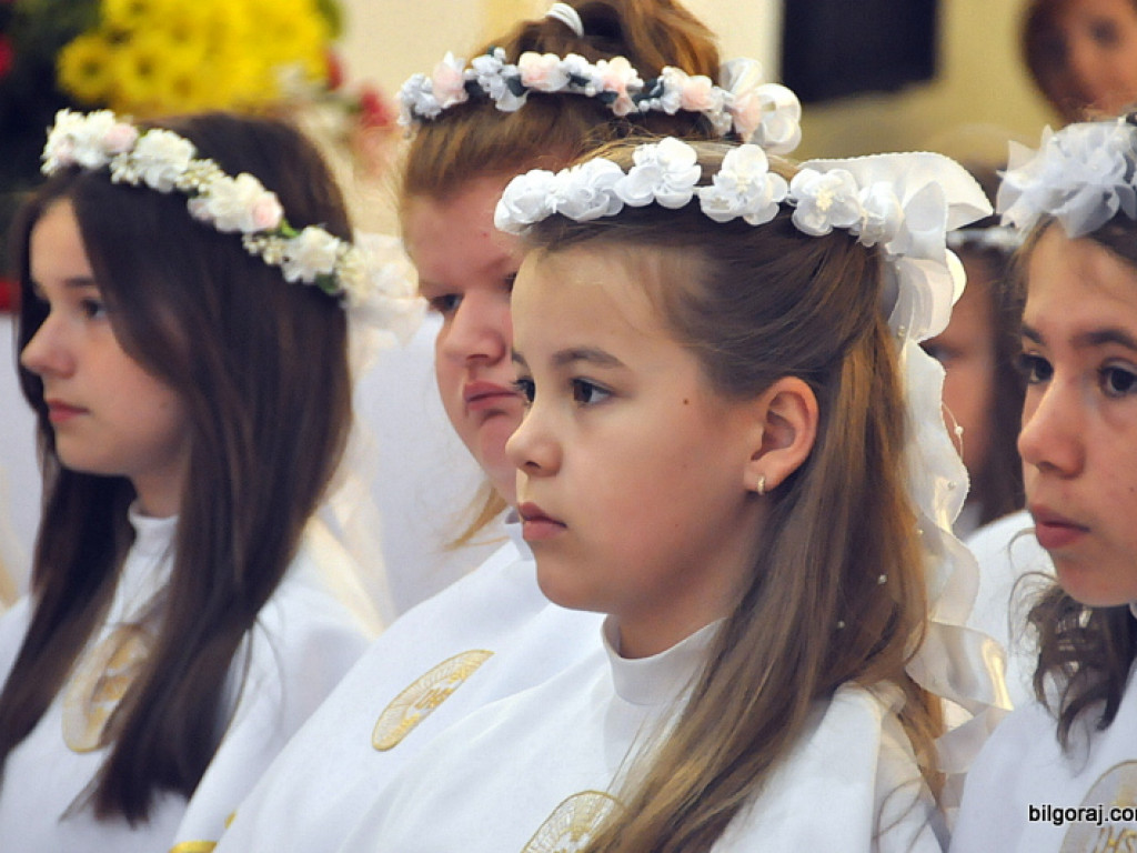 Boże Ciało: Procesje eucharystyczne na ulicach miast (FOTO, VIDEO)