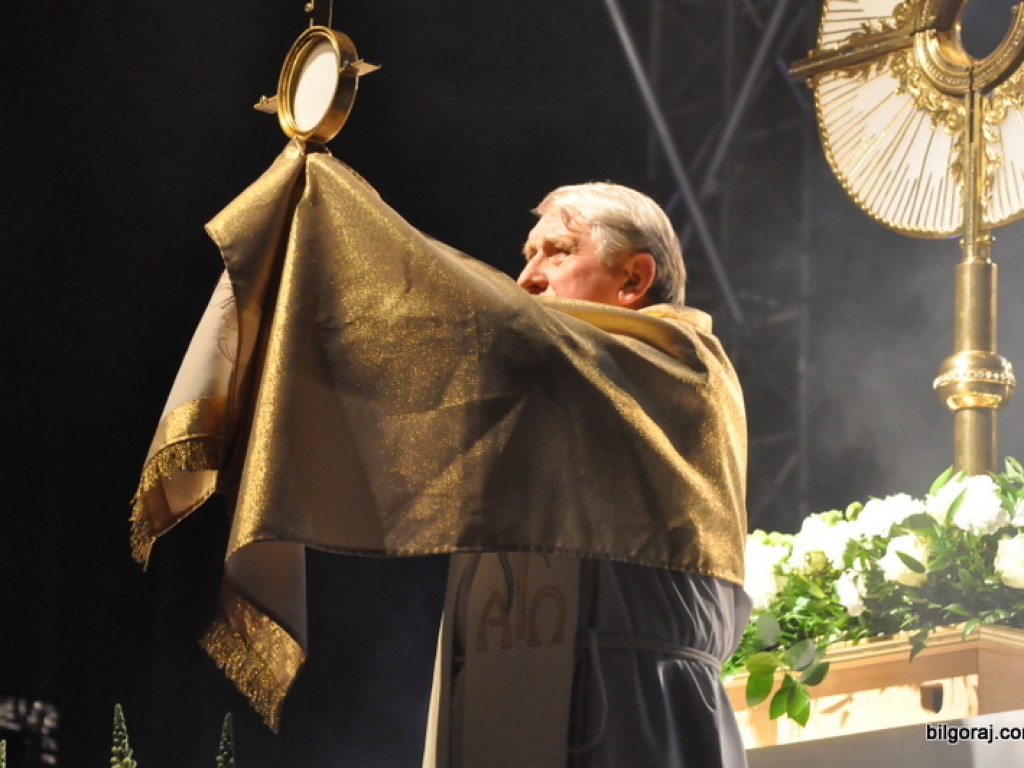 Wieczór Uwielbienia na podsumowanie Uroczystości Bożego Ciała (FOTO, VIDEO)