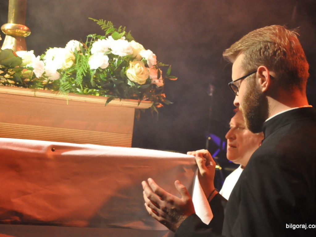 Wieczór Uwielbienia na podsumowanie Uroczystości Bożego Ciała (FOTO, VIDEO)