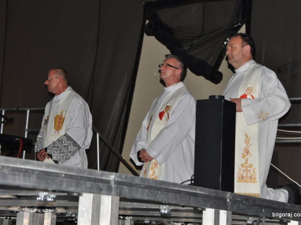 Wieczór Uwielbienia na podsumowanie Uroczystości Bożego Ciała (FOTO, VIDEO)