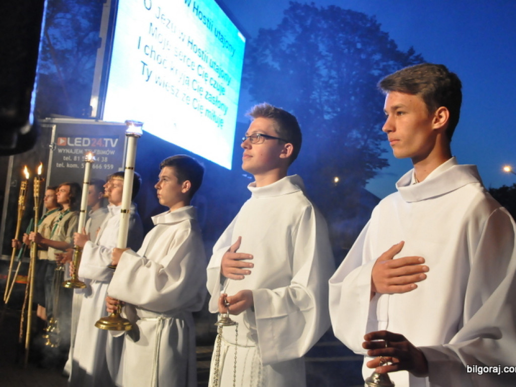 Wieczór Uwielbienia na podsumowanie Uroczystości Bożego Ciała (FOTO, VIDEO)