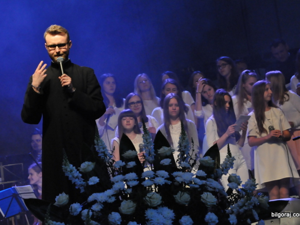 Wieczór Uwielbienia na podsumowanie Uroczystości Bożego Ciała (FOTO, VIDEO)