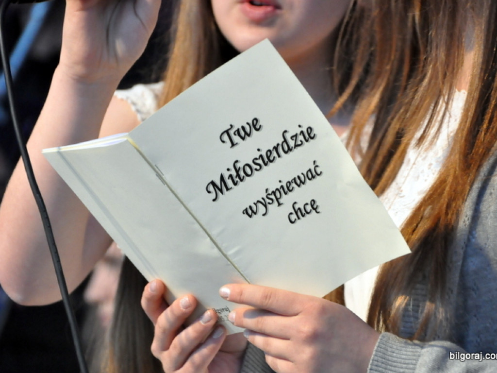 Wieczór Uwielbienia na podsumowanie Uroczystości Bożego Ciała (FOTO, VIDEO)