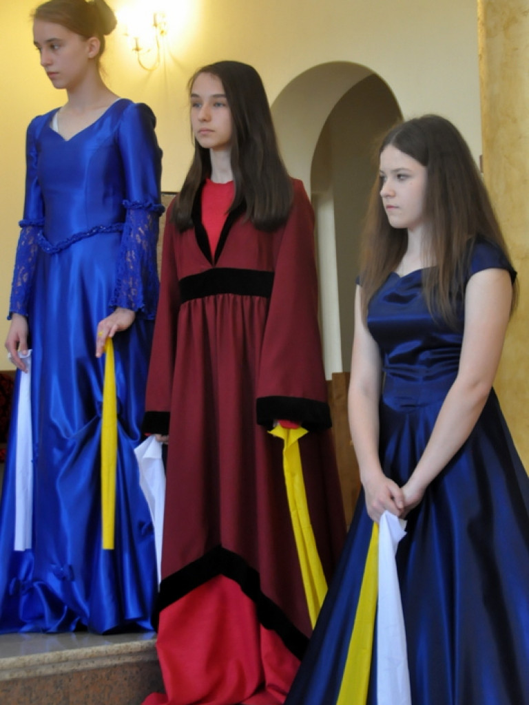 Niezwykłe przedstawienie młodzieży z KSM na 1050. rocznicę chrztu Polski (FOTO)