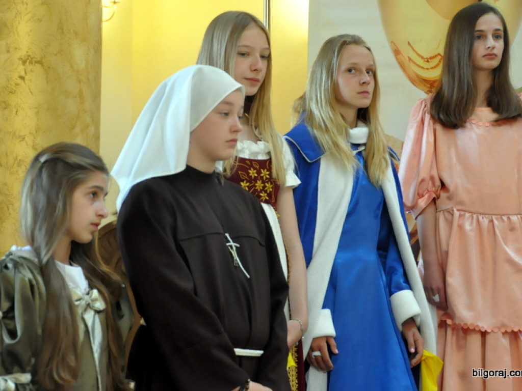 Niezwykłe przedstawienie młodzieży z KSM na 1050. rocznicę chrztu Polski (FOTO)