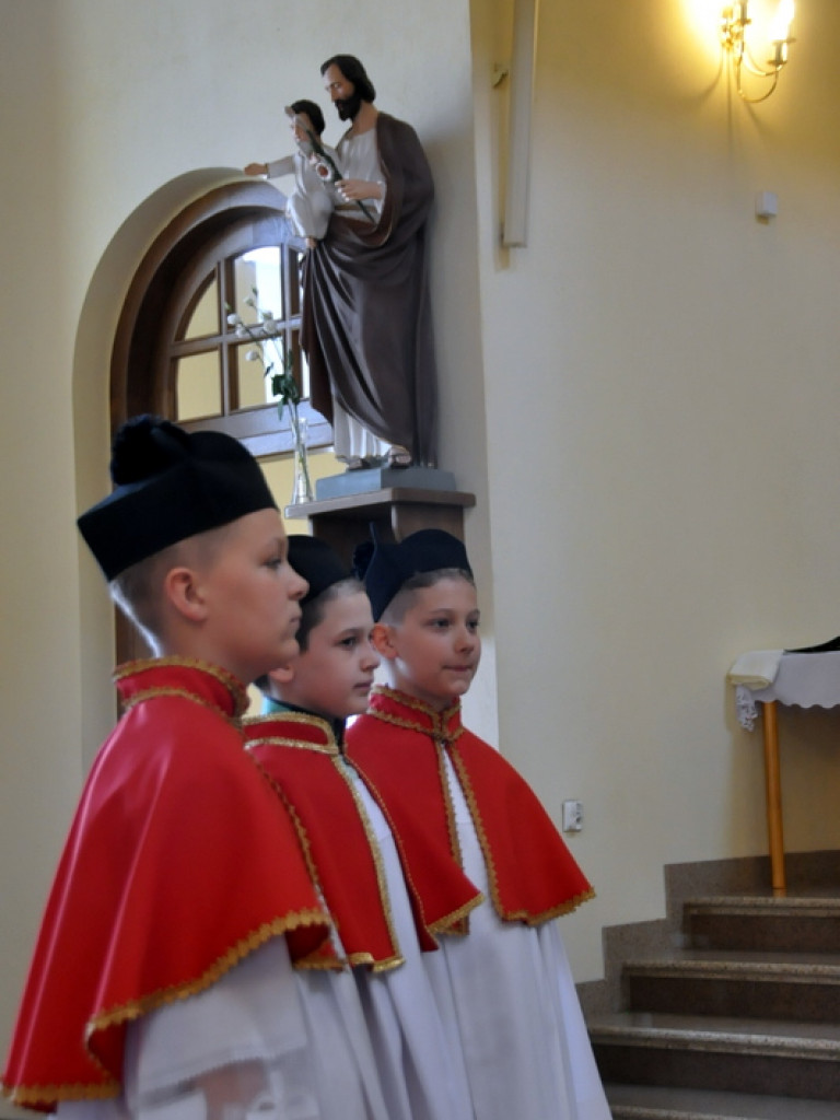 Niezwykłe przedstawienie młodzieży z KSM na 1050. rocznicę chrztu Polski (FOTO)