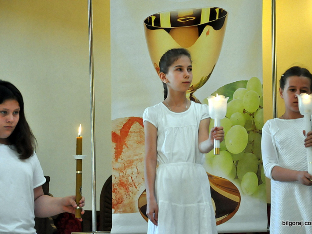 Niezwykłe przedstawienie młodzieży z KSM na 1050. rocznicę chrztu Polski (FOTO)