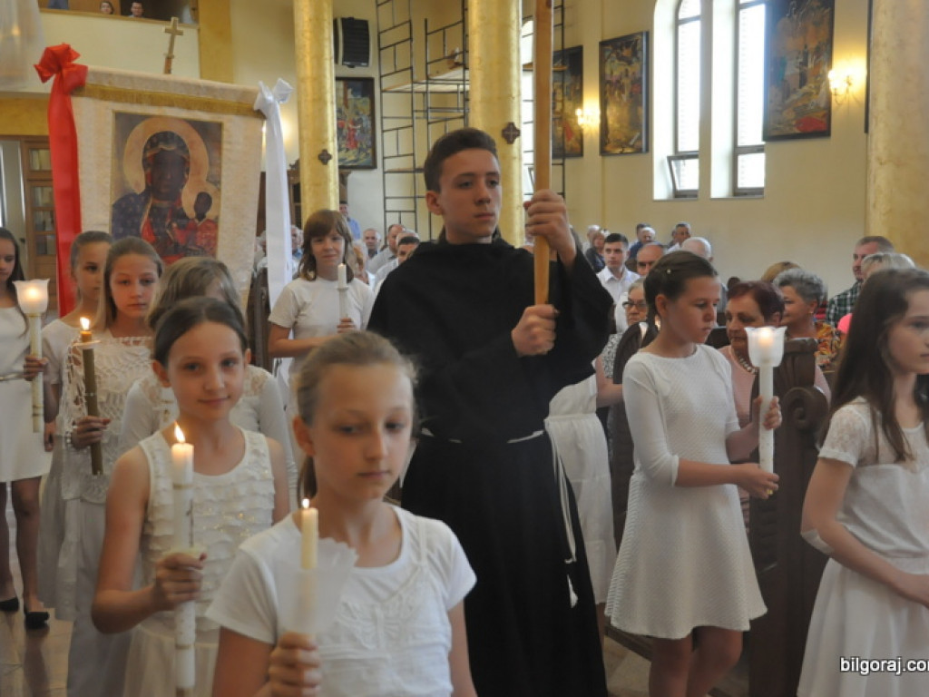 Niezwykłe przedstawienie młodzieży z KSM na 1050. rocznicę chrztu Polski (FOTO)