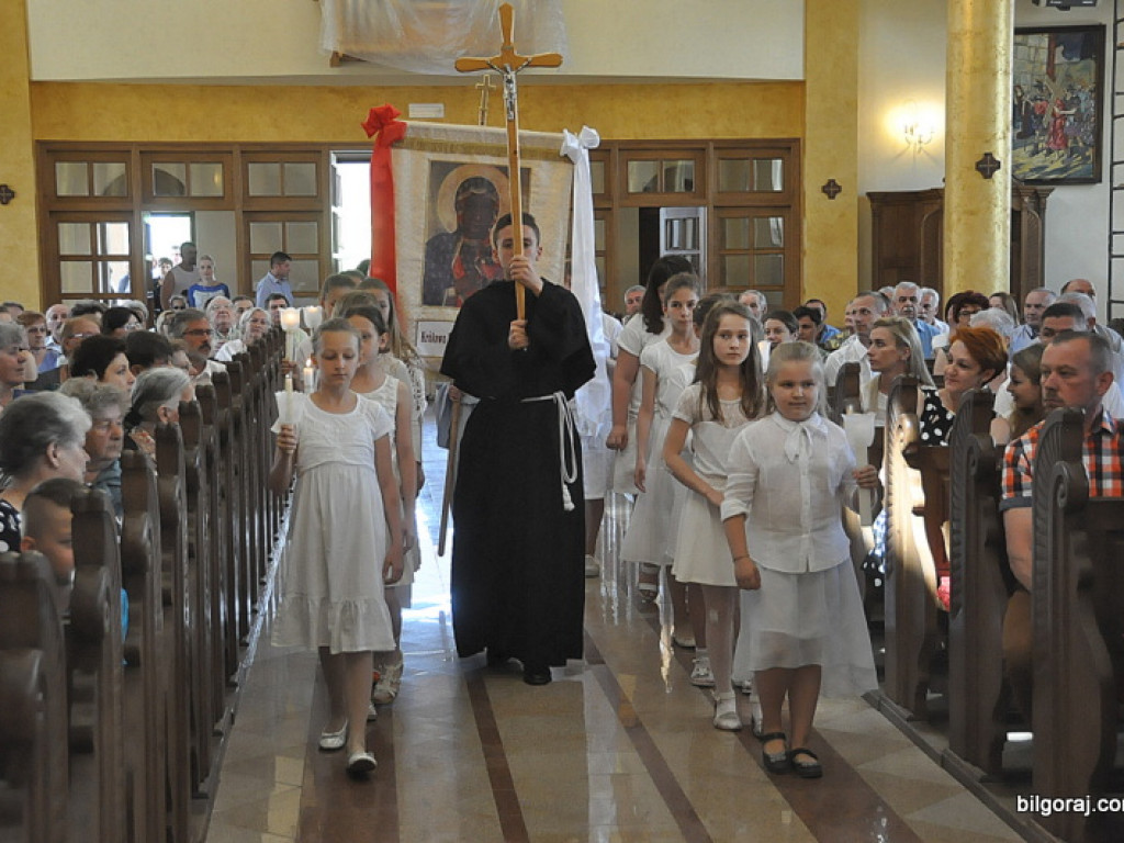 Niezwykłe przedstawienie młodzieży z KSM na 1050. rocznicę chrztu Polski (FOTO)
