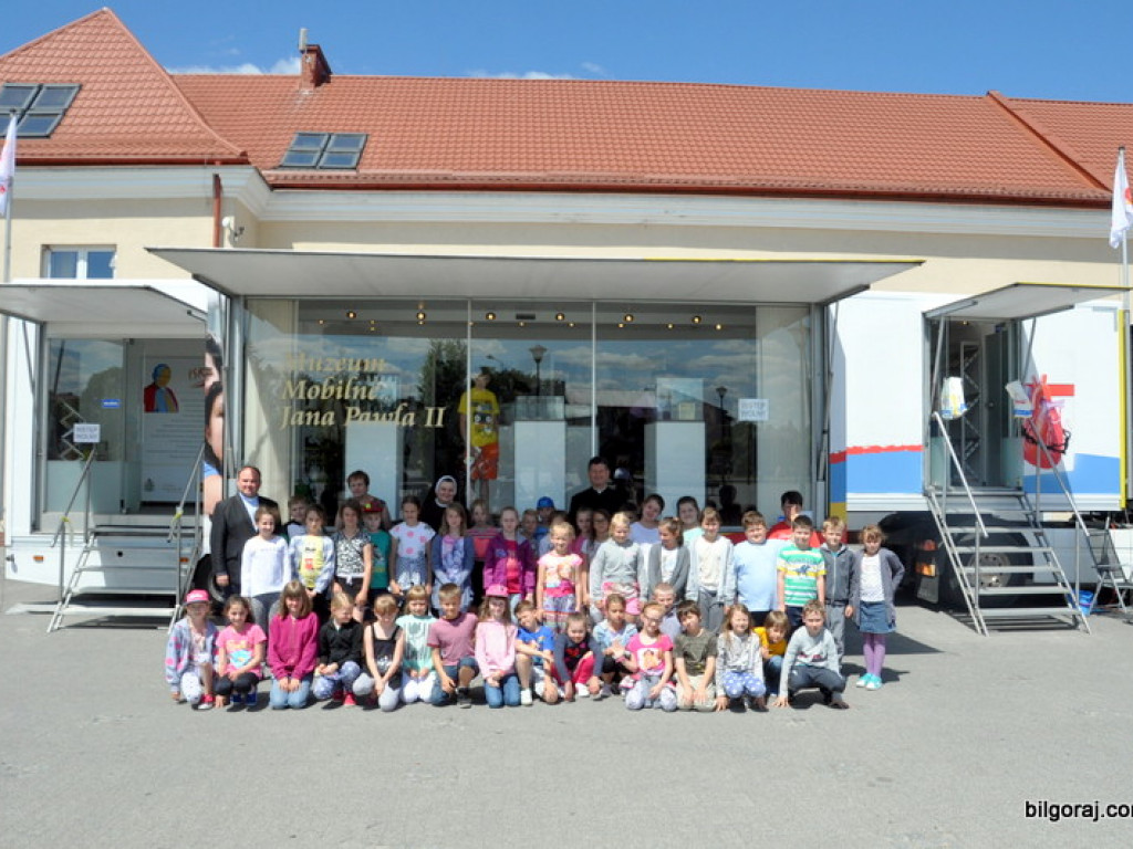 Mobilne Muzeum św. Jana Pawła II i św. Faustyny (FOTO)
