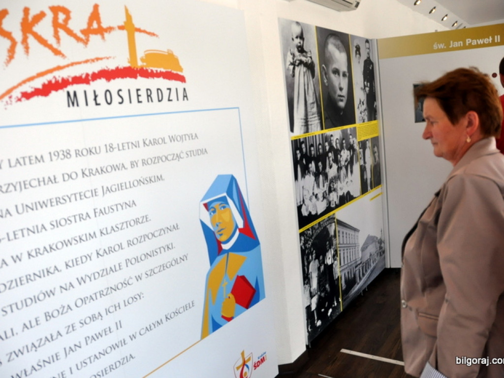 Mobilne Muzeum św. Jana Pawła II i św. Faustyny (FOTO)
