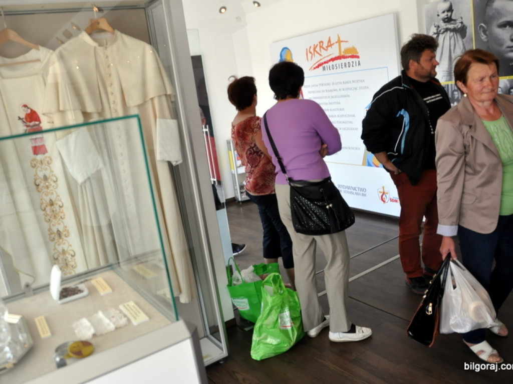 Mobilne Muzeum św. Jana Pawła II i św. Faustyny (FOTO)