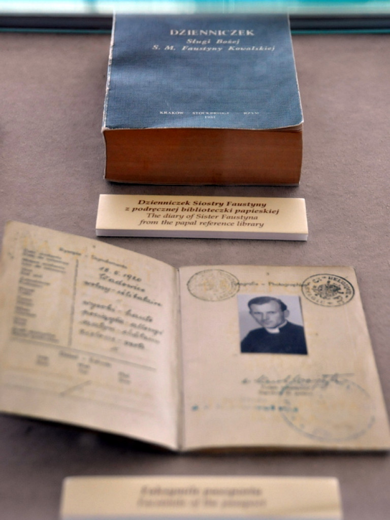Mobilne Muzeum św. Jana Pawła II i św. Faustyny (FOTO)