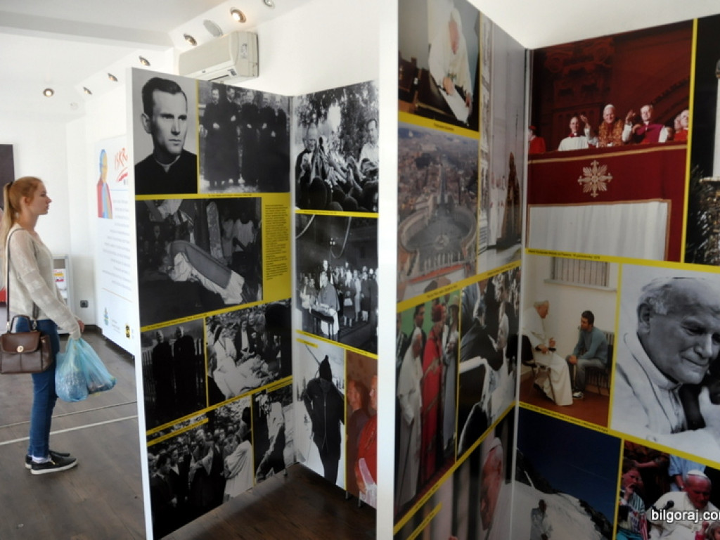 Mobilne Muzeum św. Jana Pawła II i św. Faustyny (FOTO)