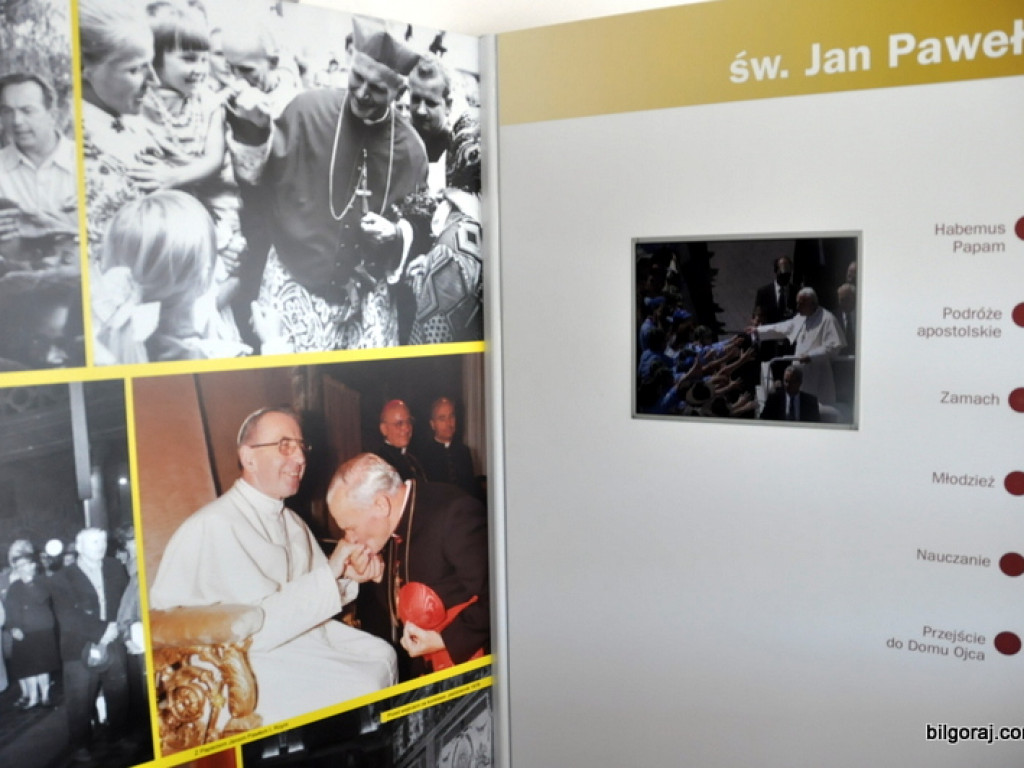 Mobilne Muzeum św. Jana Pawła II i św. Faustyny (FOTO)
